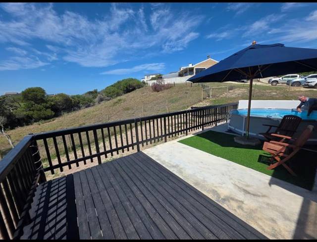 3 BEDROOM HOUSE FOR SALE IN PARADISE BEACH